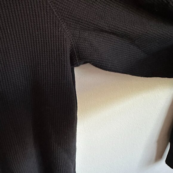 Levi’s Jakob Henley - Picture 7 of 9